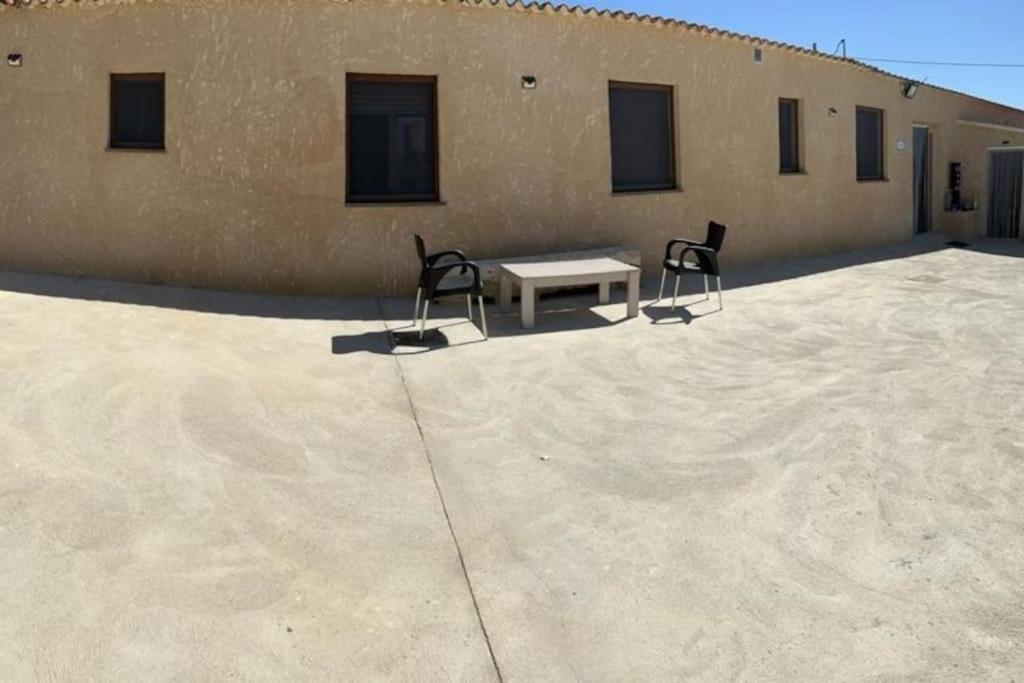 Villa Rural Con Amplia Piscina Campillo de Altobuey Exterior photo