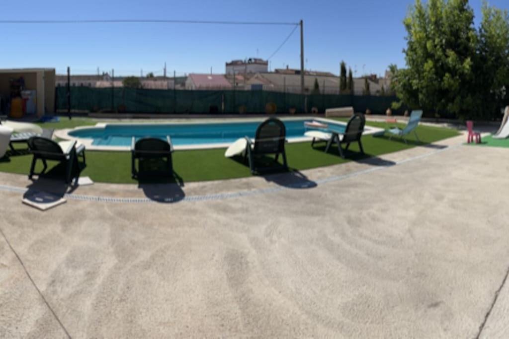 Villa Rural Con Amplia Piscina Campillo de Altobuey Exterior photo